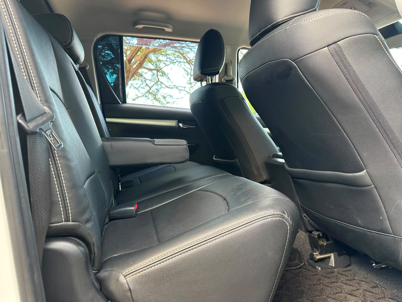 HILUX DOBLE CABIN thumbnail 7